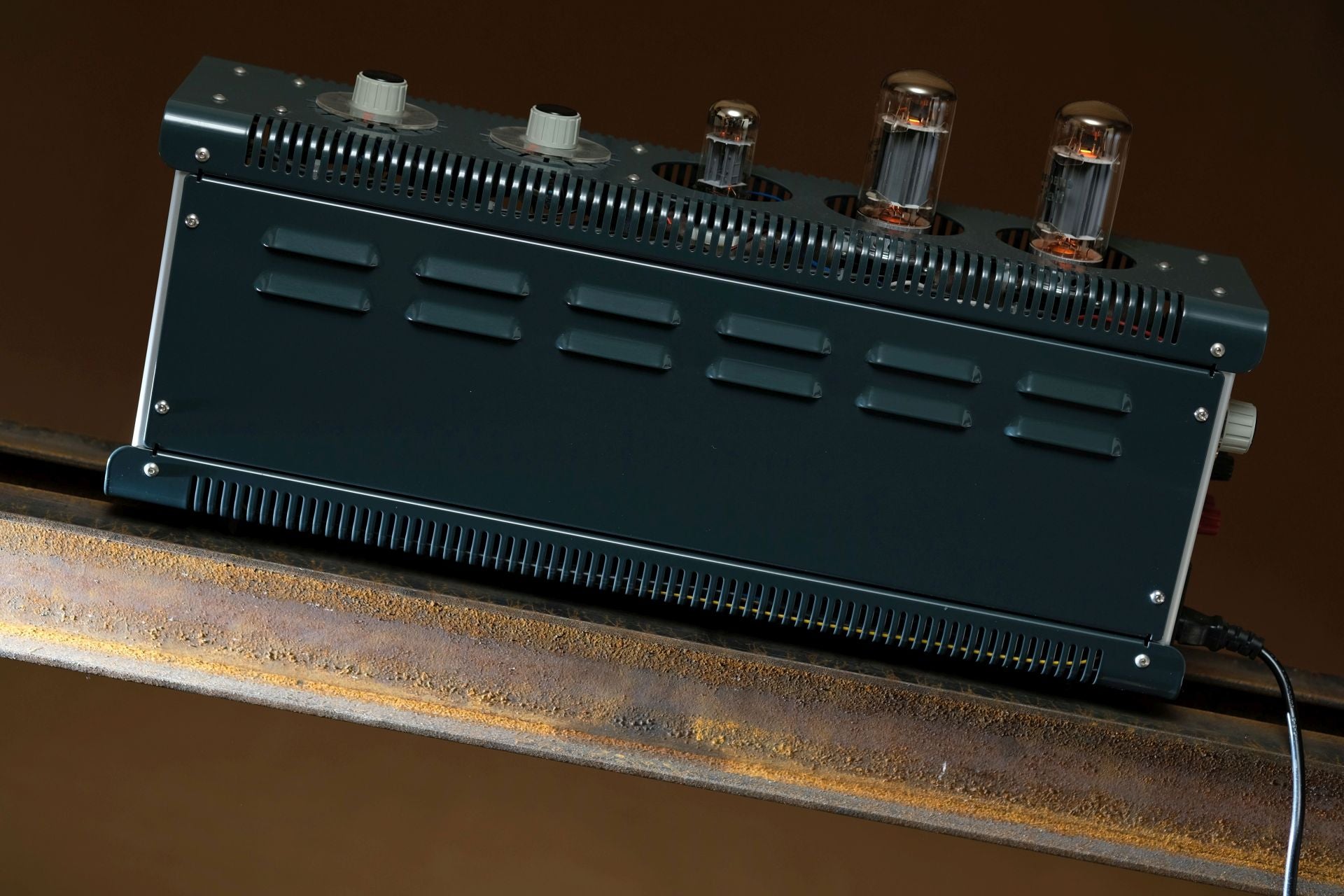 F2a11 Integrated Amplifier - Thumbnail 4