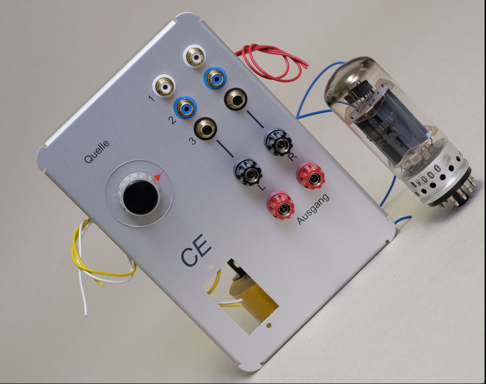 F2a11 Integrated Amplifier - Thumbnail 3